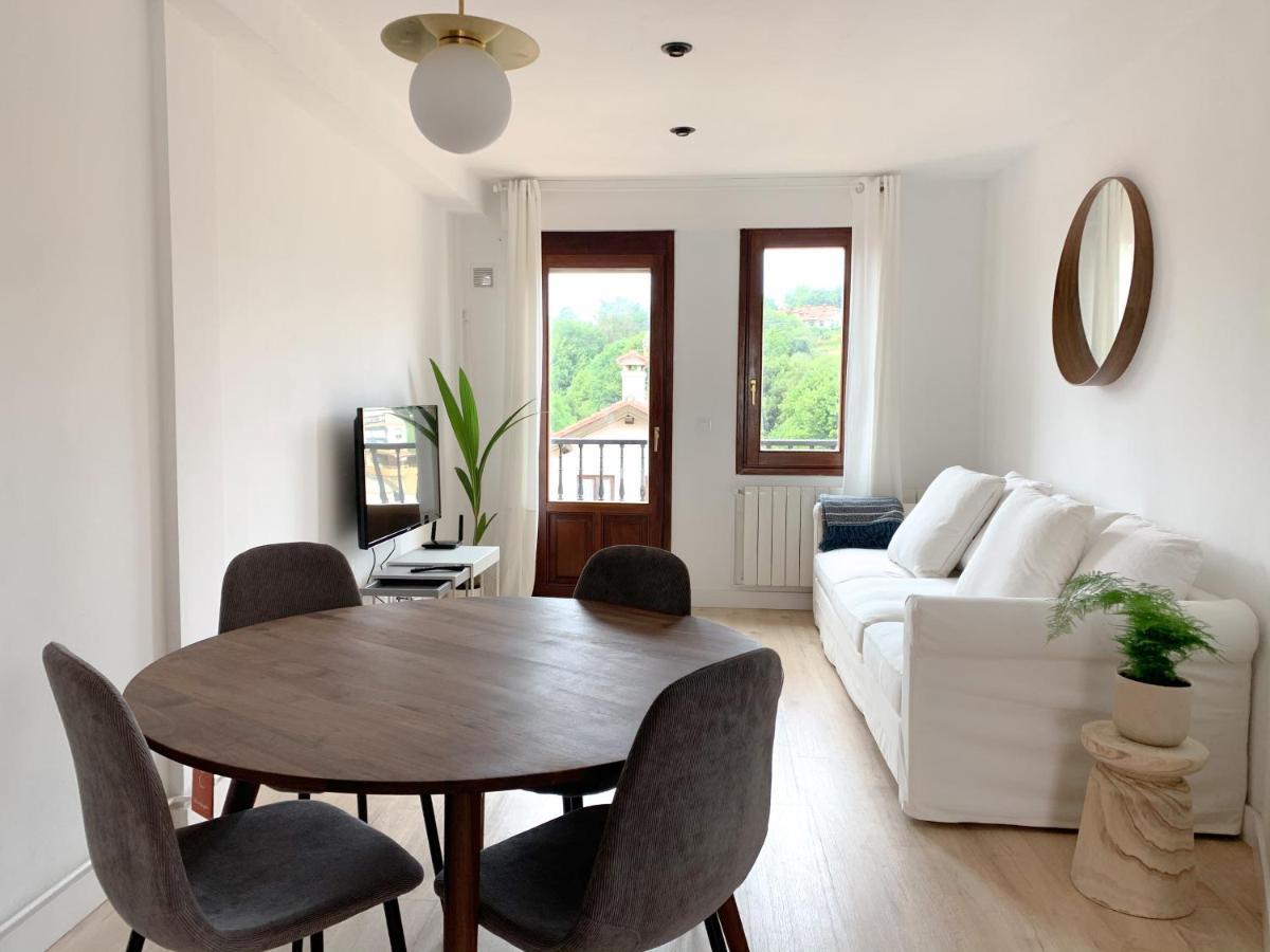 Acogedor Apartamento Con Terraza Y Parking Publico En Комильяс Экстерьер фото